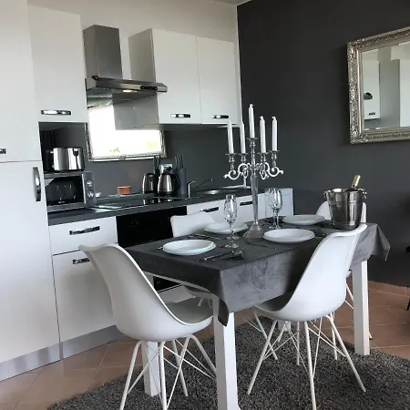 Celebrity Exclusive Cacao Apartman Napospart