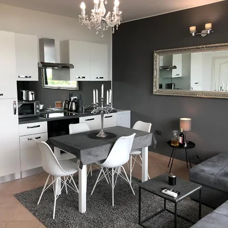 Celebrity Exclusive Cacao * סאני ביץ'