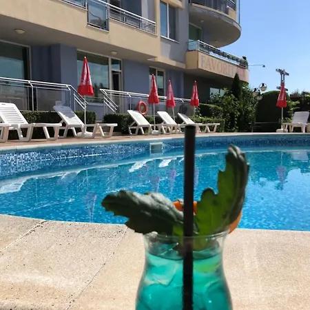 Celebrity Exclusive Cacao סאני ביץ'